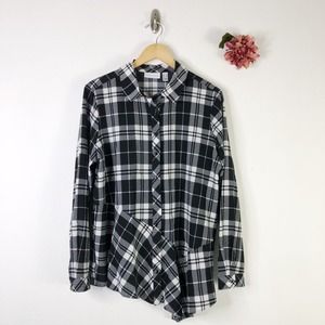 SUSAN GRAVER Woven Button-Front Top